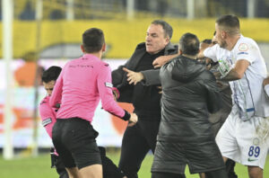 SuperLiga Turciei: Ankaragucu - Rizespor încheiat cu agresiune fizică asupra arbitrului / Foto : Profimedia